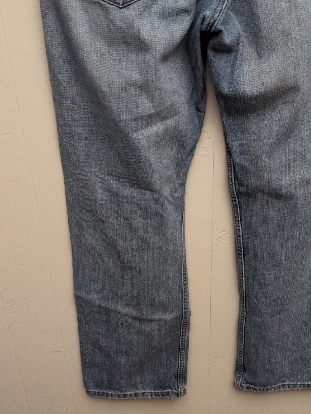 Levi's Men's Light Blue Denim Jeans with Leather Patch - Picture 12 of 16